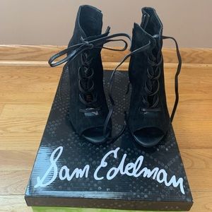 Sam Edelman lace up block heel! Only worn once!